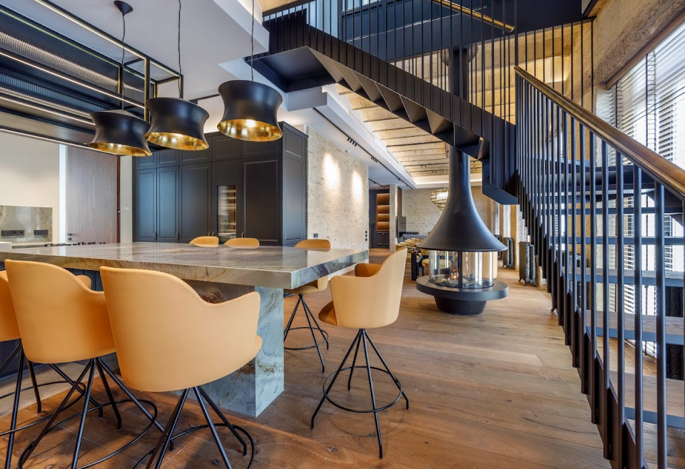luxury-loft-dark-features