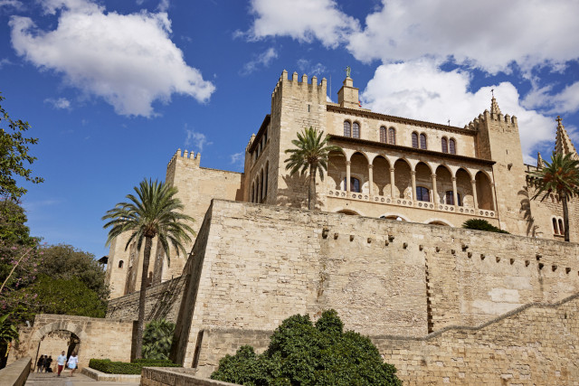 View_castle_lucasfox_blog