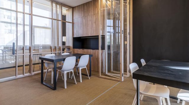 view of the coworking lounge with its rooms and work areas